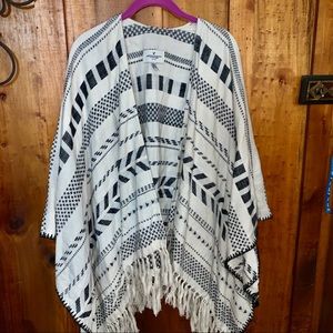 American Eagle One Size Fits All Wrap/Poncho 💜
